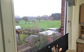 schöne geräumige ganze Wohnung als Unterkunft